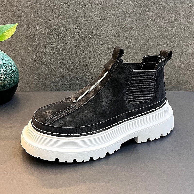 Leichte Freizeitschuhe mit hohen Absätzen