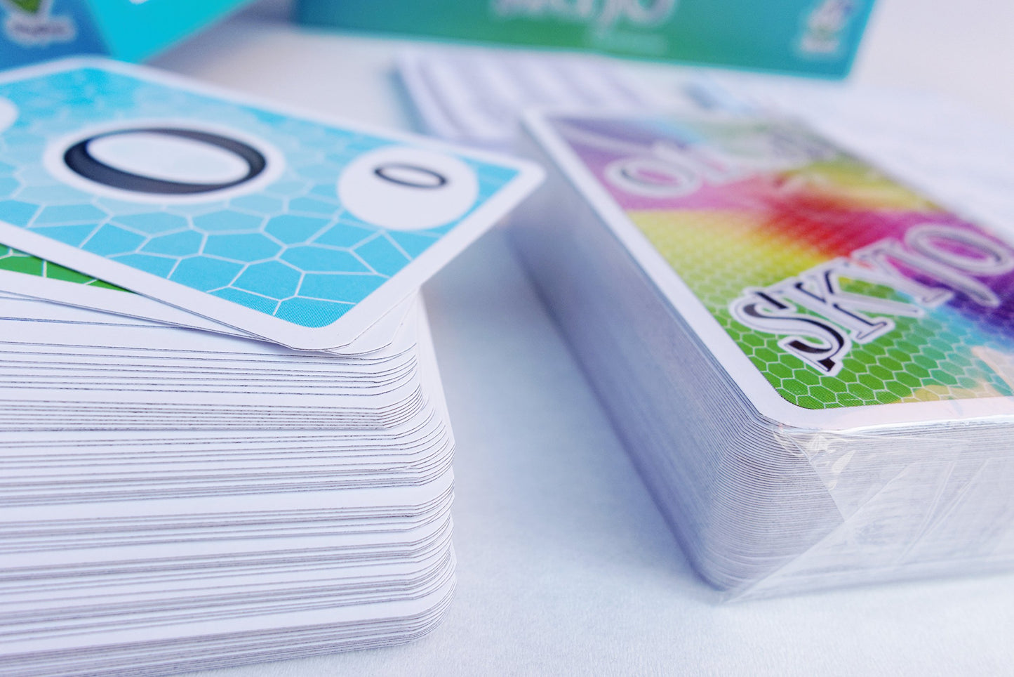 SKYJO, von Magilano - Das unterhaltsame Kartenspiel für Jung und Alt spaßige und amüsante Spieleabende im Freundes- und Familienkreis. - nargiss