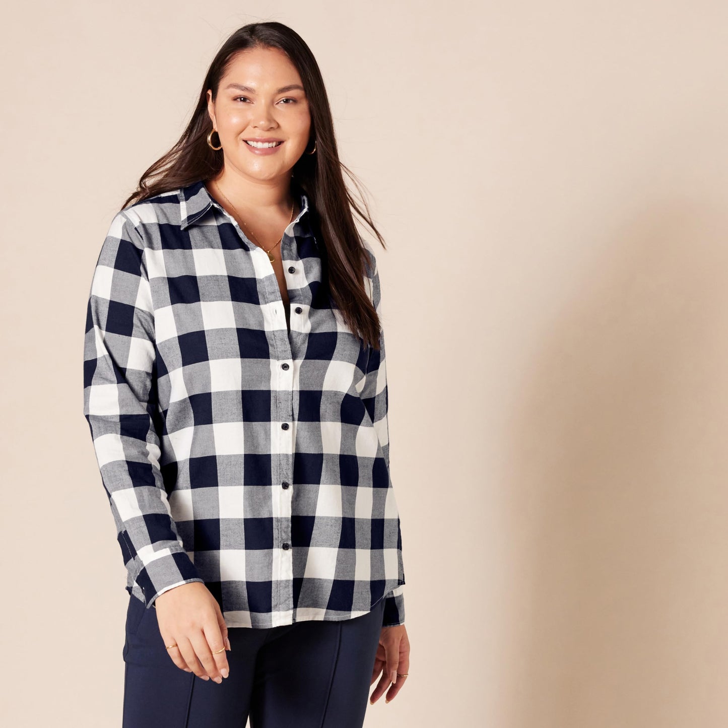 Amazon Essentials Damen Leichtes, Langärmeliges, Kariertes Flanellhemd, Klassischer Schnitt, Marineblau Buffalokaros, M - nargiss
