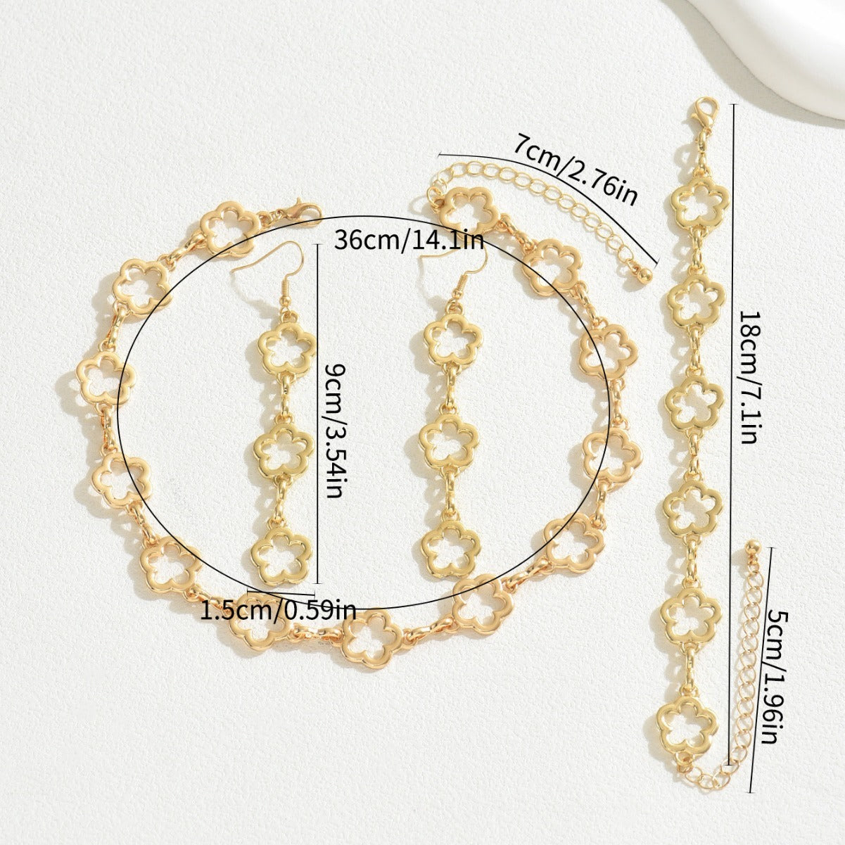 Damen Schmuckset mit Pflaumenblüten-Design: Armband, Halskette und Ohrringe – Eleganz von Nargis - nargiss