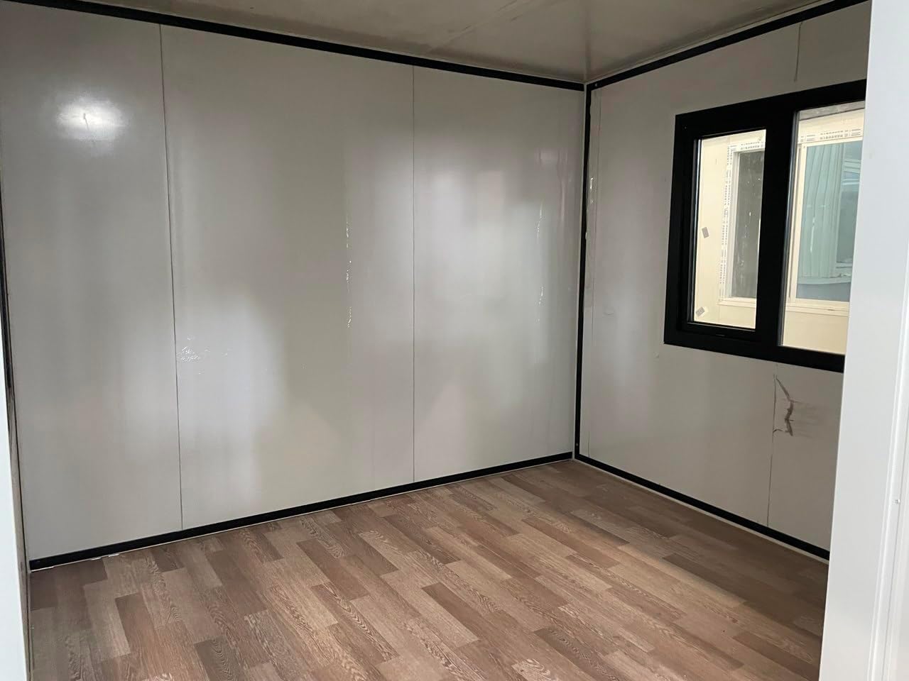 20ft & 40ft Erweiterbares Containerhaus – Modernes Design, Wasserdicht, Geräumig – Vorgefertigtes Tiny House zum Selbstgestalten & Wohnen