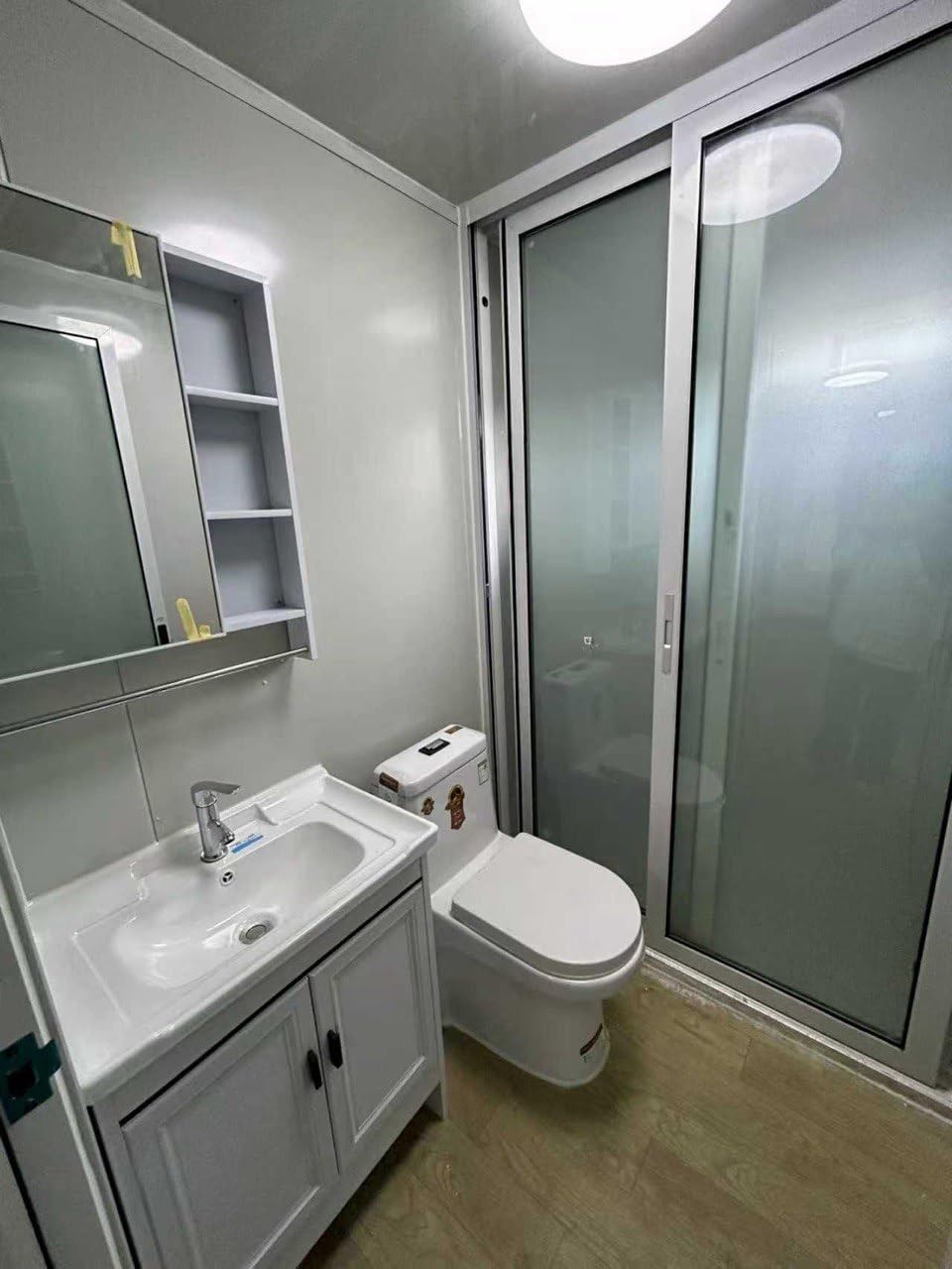 20ft & 40ft Erweiterbares Containerhaus – Modernes Design, Wasserdicht, Geräumig – Vorgefertigtes Tiny House zum Selbstgestalten & Wohnen