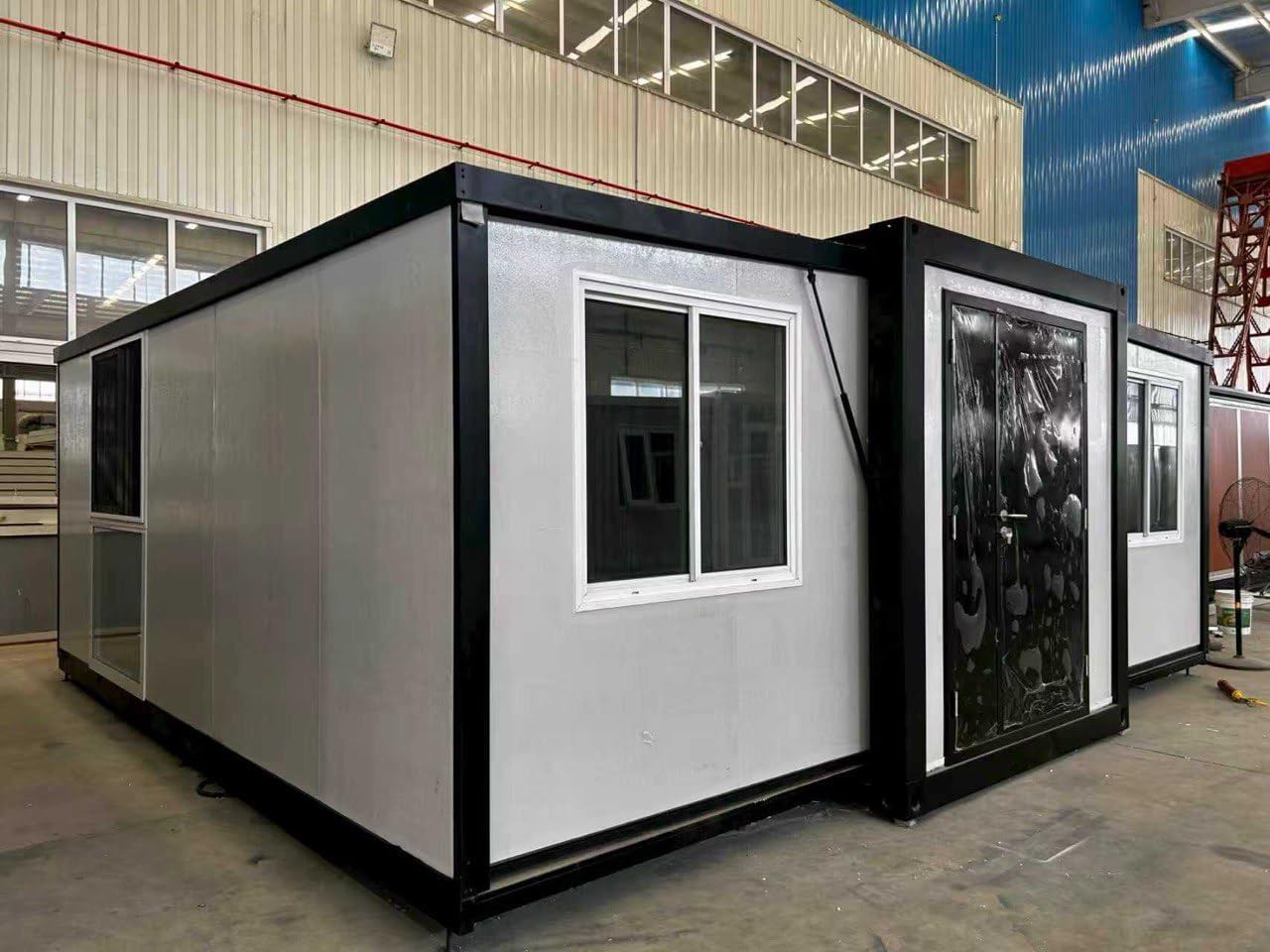 20ft & 40ft Erweiterbares Containerhaus – Modernes Design, Wasserdicht, Geräumig – Vorgefertigtes Tiny House zum Selbstgestalten & Wohnen