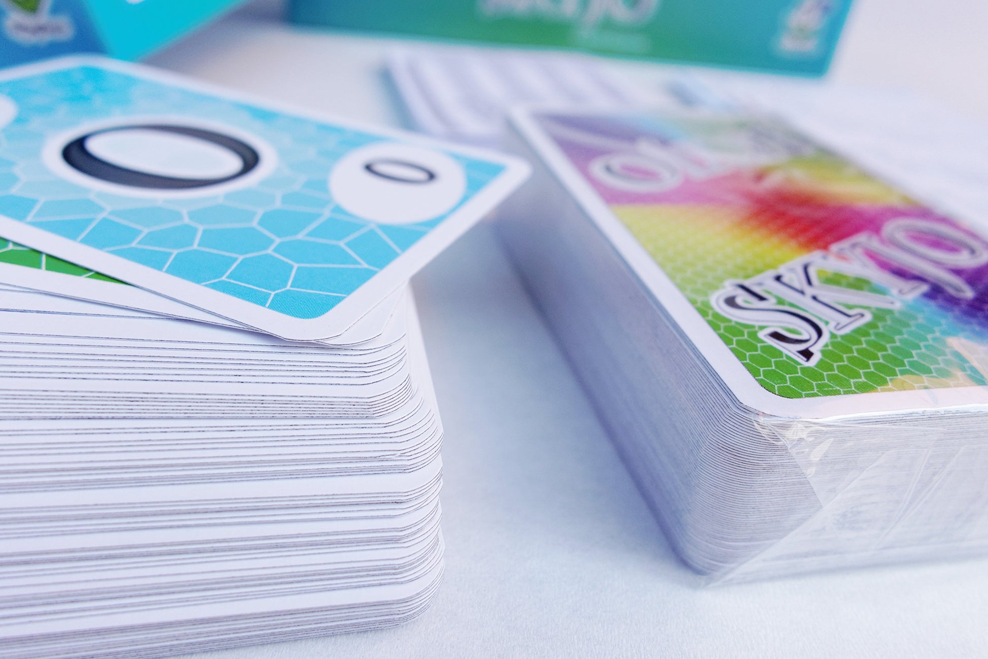 SKYJO, von Magilano - Das unterhaltsame Kartenspiel für Jung und Alt spaßige und amüsante Spieleabende im Freundes- und Familienkreis. - nargiss