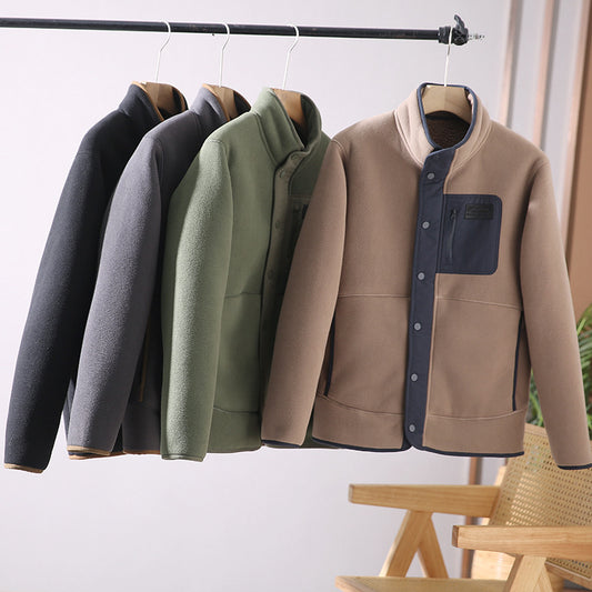 Damen Cardigan mit dimensionalen aufgesetzten Taschen – in Dunkelgrau, Khaki, Grün und Schwarz, Größen M-XXXL - nargiss
