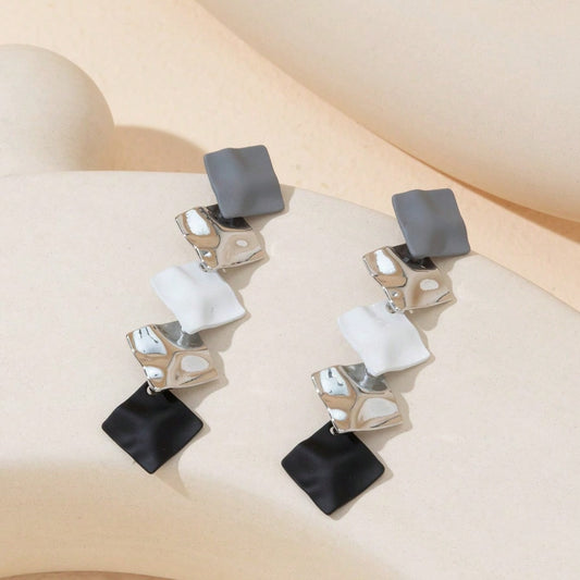 ✨ Faltige Unregelmäßige Lange Geometrische Ohrstecker – Elegante Designs von Nargis ✨ - nargiss