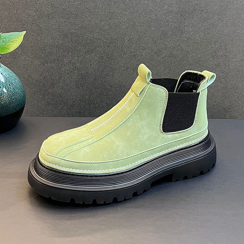 Leichte Freizeitschuhe mit hohen Absätzen