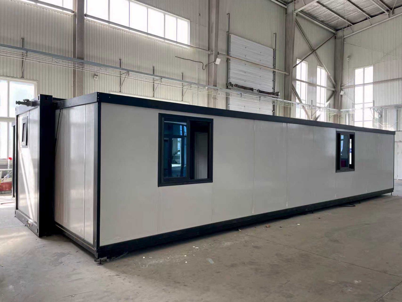 20ft & 40ft Erweiterbares Containerhaus – Modernes Design, Wasserdicht, Geräumig – Vorgefertigtes Tiny House zum Selbstgestalten & Wohnen